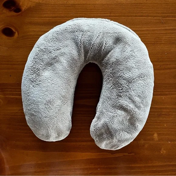 Brookstone NAP Camel / Tan Travel Pillow - Picture 4 of 4